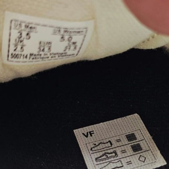 Vans Women 5 Comfy footwear - Picture 3 of 10